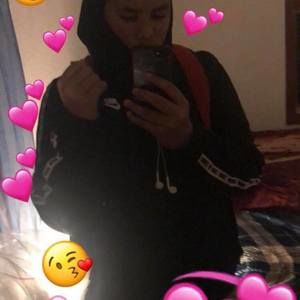 Meet your Posher, Cesar